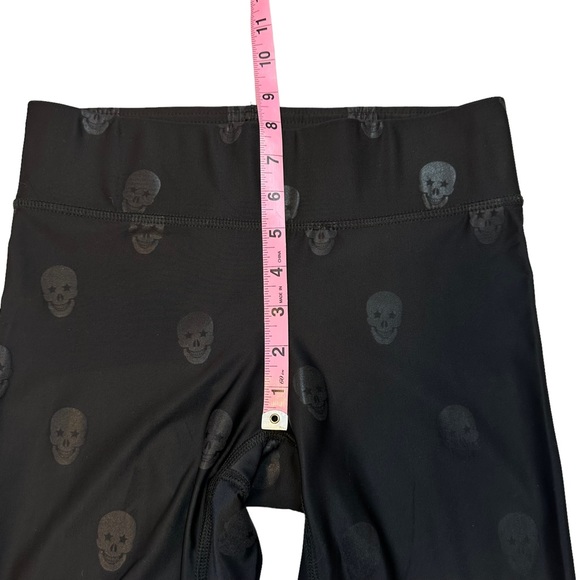 Terez | Skull Foil Printed Leggings Size S - Picture 13 of 14